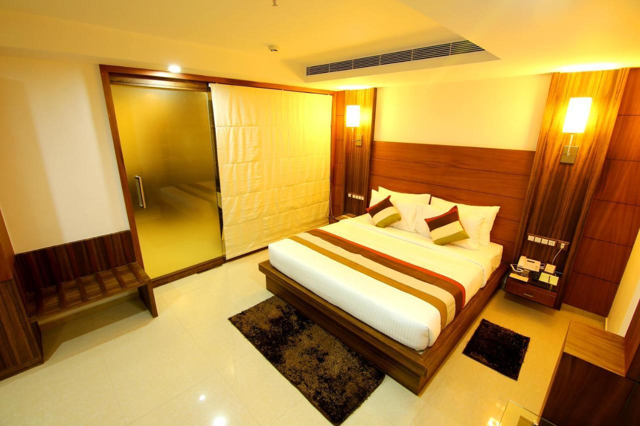 Hotel Hillway Park Коллам Экстерьер фото