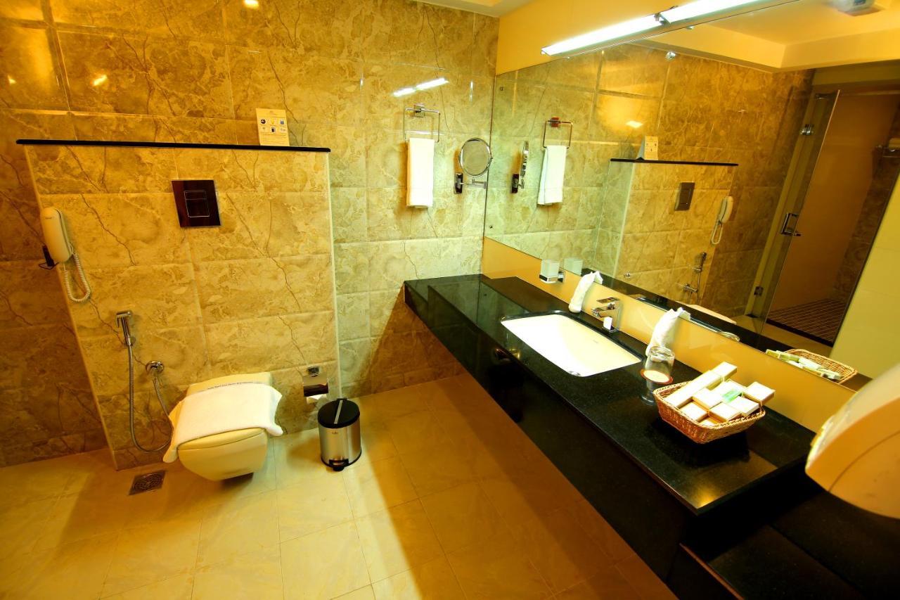 Hotel Hillway Park Коллам Экстерьер фото